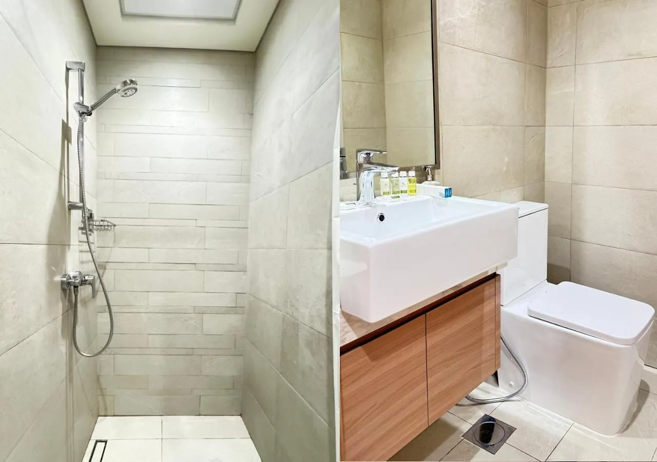 Skyview Studio Apartment Dubai