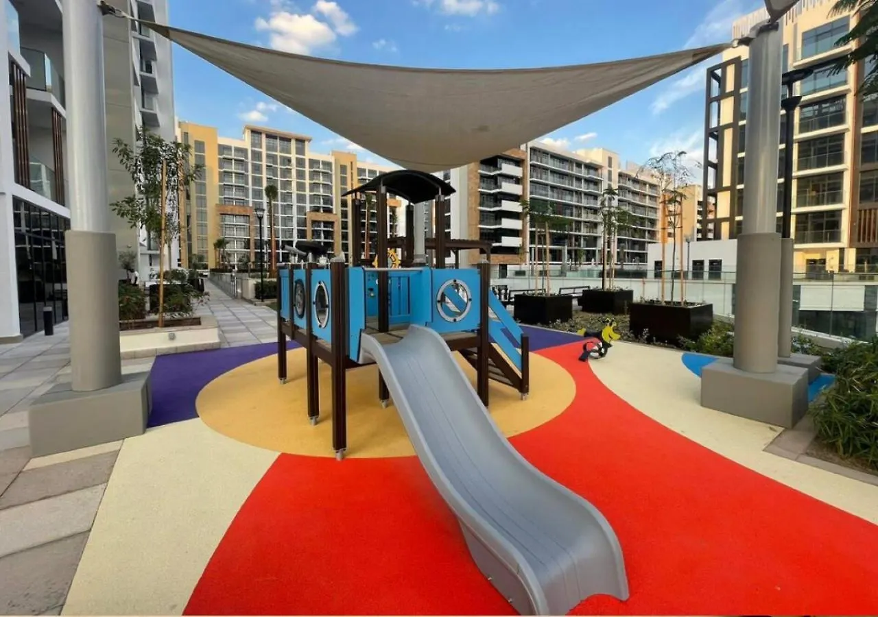 Skyview Studio Apartment Dubai
