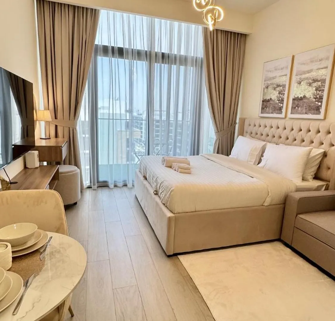 Skyview Studio Apartment Dubai