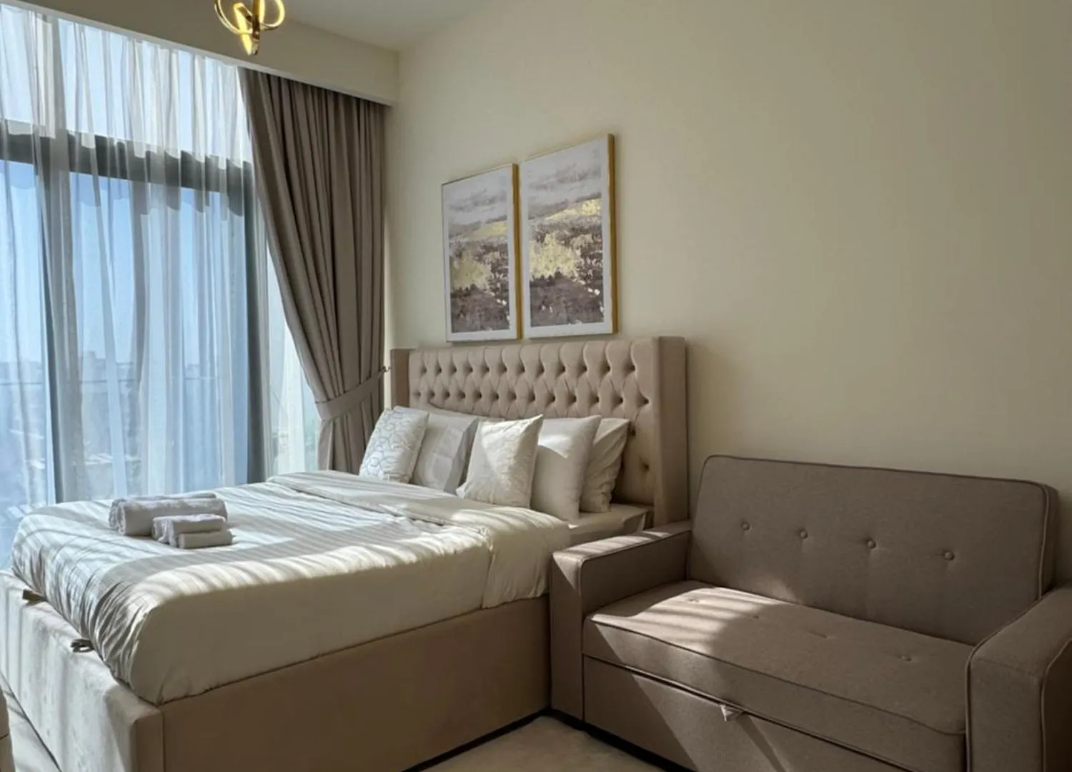 Skyview Studio Apartment Dubai